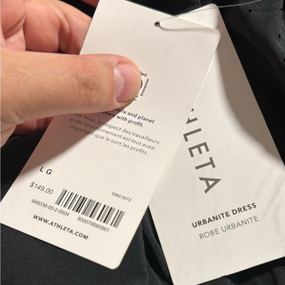 Athleta Urbanite Dress // Black - Picture 13 of 16